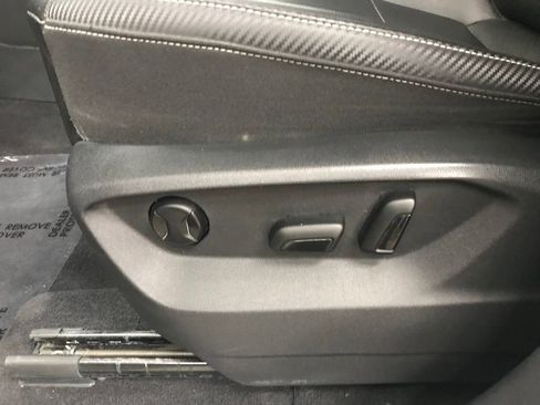 Used 2021 Volkswagen Atlas Cross Sport SE image 13