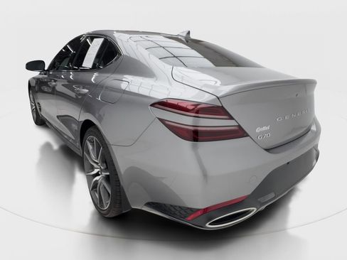 Used 2026 Genesis G70 2.5T RWD image 9