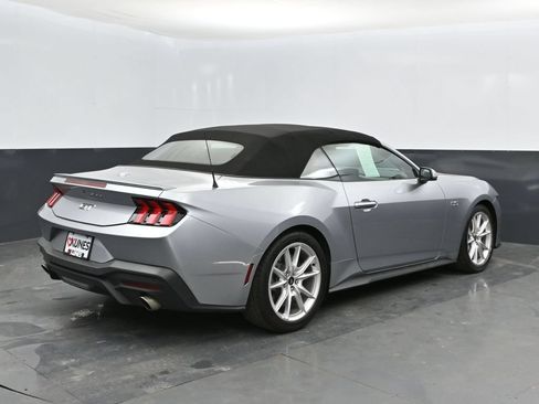 Used 2025 Ford Mustang GT Premium RWD image 2