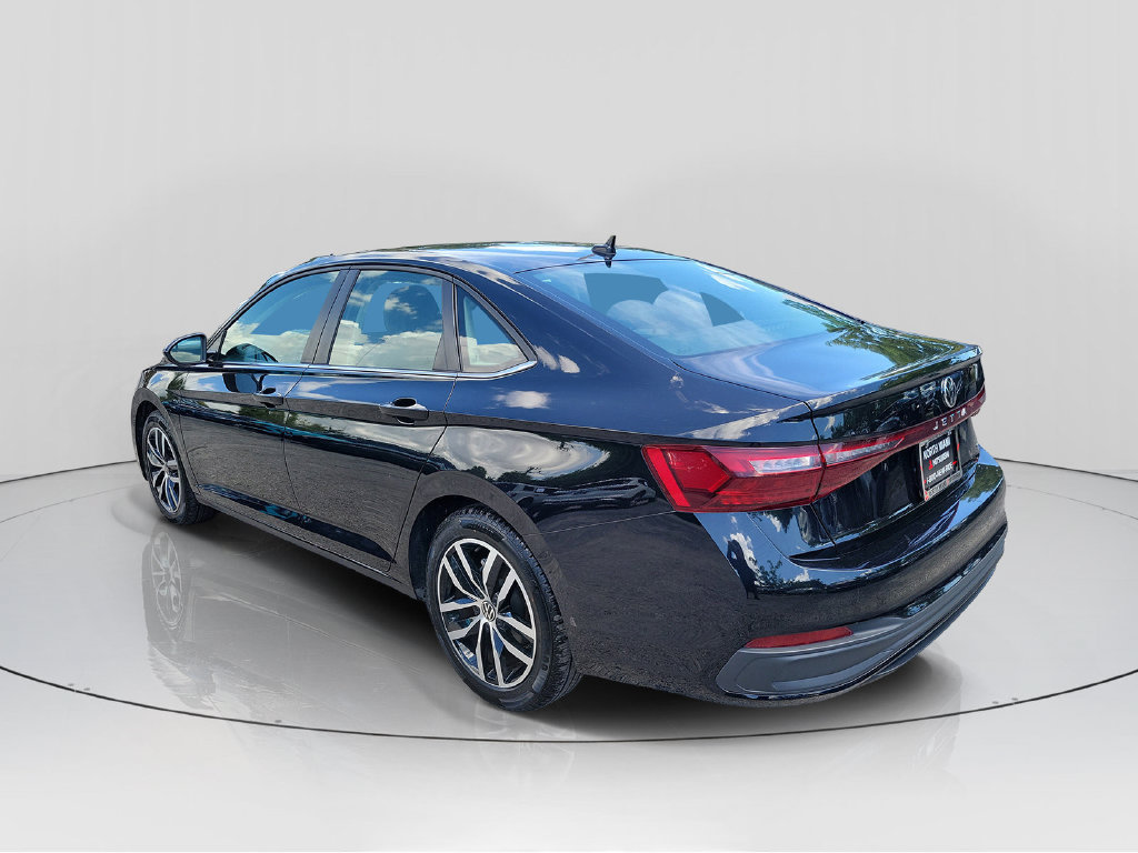 Used 2025 Volkswagen Jetta Sport FWD image 5