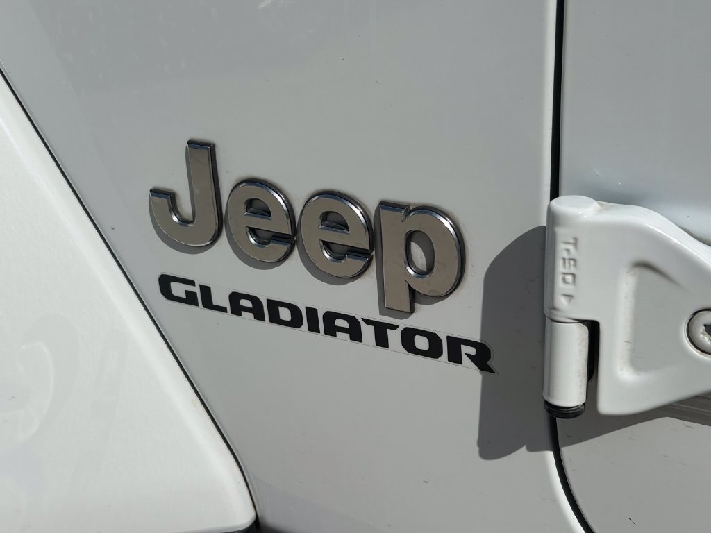 Used 2022 Jeep Gladiator Overland w/ Popular Equipment Package AWD/4WD image 15