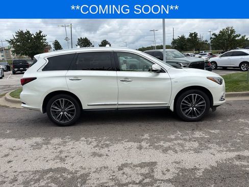 Used 2017 INFINITI QX60 Luxe w/ Deluxe Technology Package AWD/4WD image 4