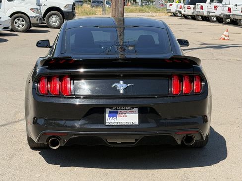 Used 2016 Ford Mustang Coupe RWD image 5