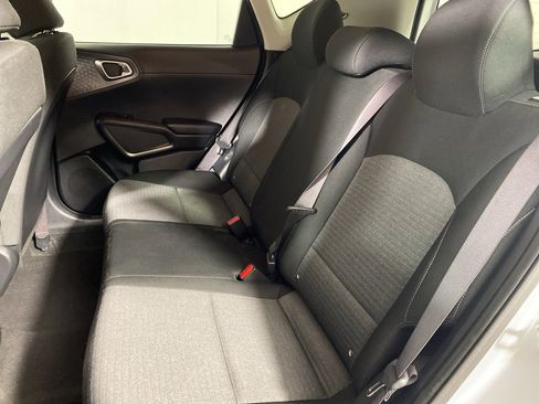 Used 2021 Kia Soul S image 13