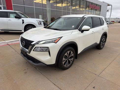 Used 2023 Nissan Rogue SV AWD/4WD image 1