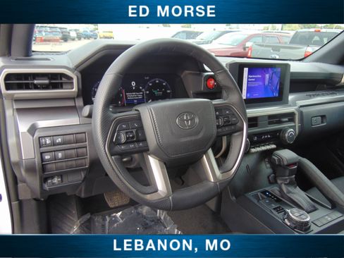 Used 2025 Toyota Tacoma Limited image 19