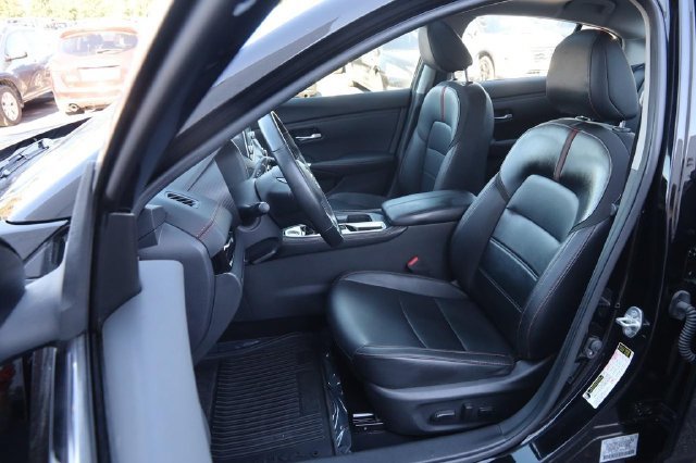 Certified 2022 Nissan Sentra SR w/ SR Premium Package FWD image 9