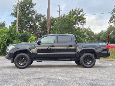 Used 2022 Toyota Tacoma SR w/ SR Convenience Package RWD image 8