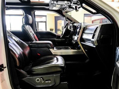 Used 2022 Ford F350 Platinum w/ FX4 Off-Road Package AWD/4WD image 34