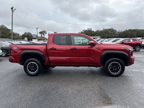 Used 2025 Toyota Tacoma TRD Off-Road AWD/4WD image 6