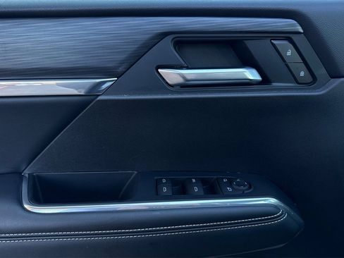 Certified 2025 GMC Acadia Elevation image 11