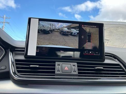 Certified 2025 Audi Q5 2.0T Premium Plus w/ Premium Plus Package image 15