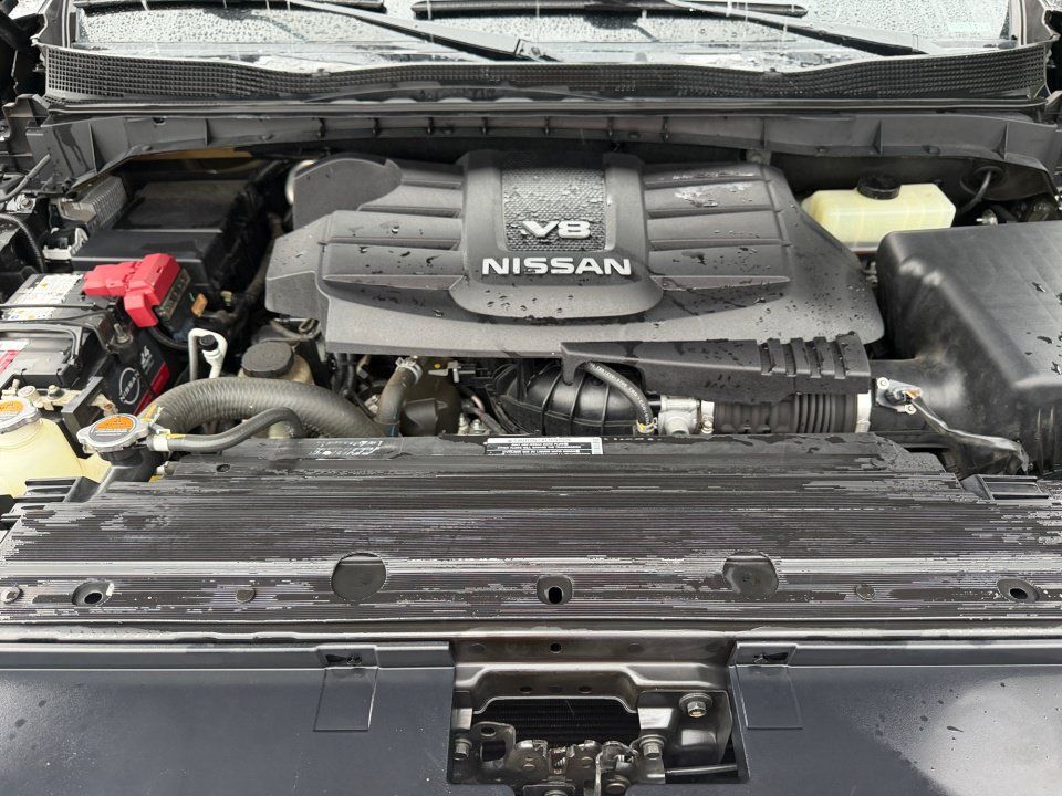 Used 2020 Nissan Titan SL w/ Moonroof Package AWD/4WD image 16