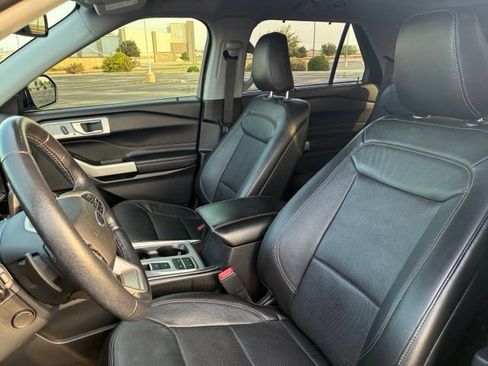 Used 2020 Ford Explorer Limited RWD image 11