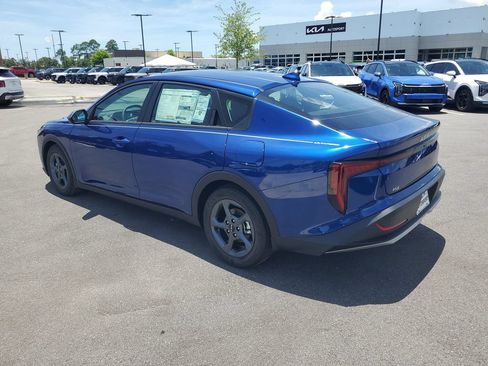New 2026 Kia K4 FWD image 3