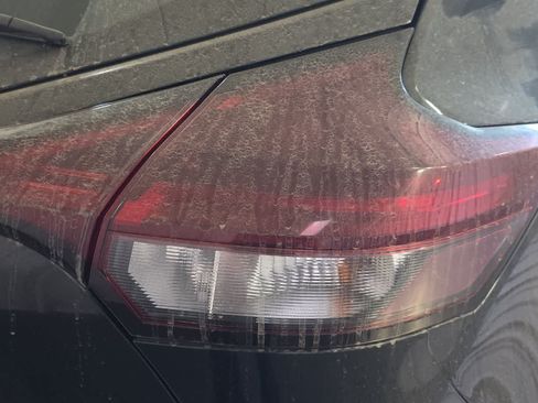 Used 2022 Nissan Kicks SV FWD image 13