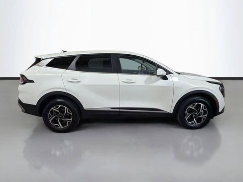 Used 2023 Kia Sportage LX AWD/4WD image 11