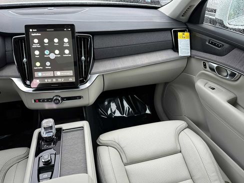 New 2026 Volvo XC90 B6 Ultra image 19