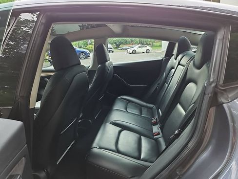 Used 2023 Tesla Model 3 Standard Range RWD image 10