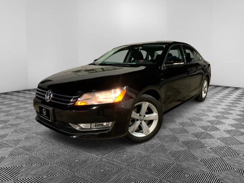 Used 2015 Volkswagen Passat 1.8T Limited Edition image 2