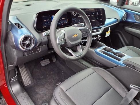 New 2026 Chevrolet Equinox EV LT image 7