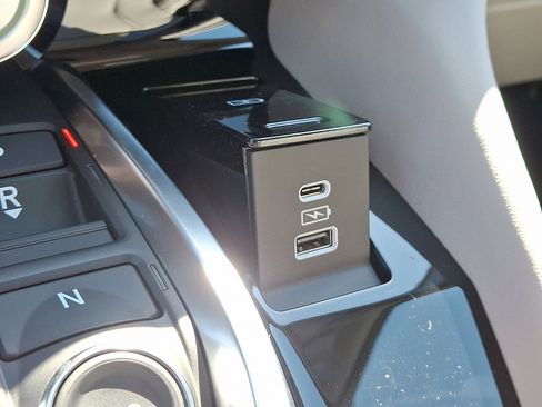 Certified 2026 Acura MDX w/ Technology Package image 17