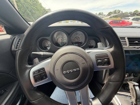 Used 2013 Dodge Challenger SRT8 w/ Harman Kardon Audio Group RWD image 21