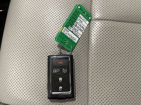 Used 2023 Jeep Grand Cherokee Overland w/ Advanced Protech Group III image 32