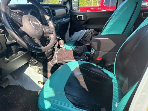 Used 2019 Jeep Wrangler Unlimited Sport S image 9