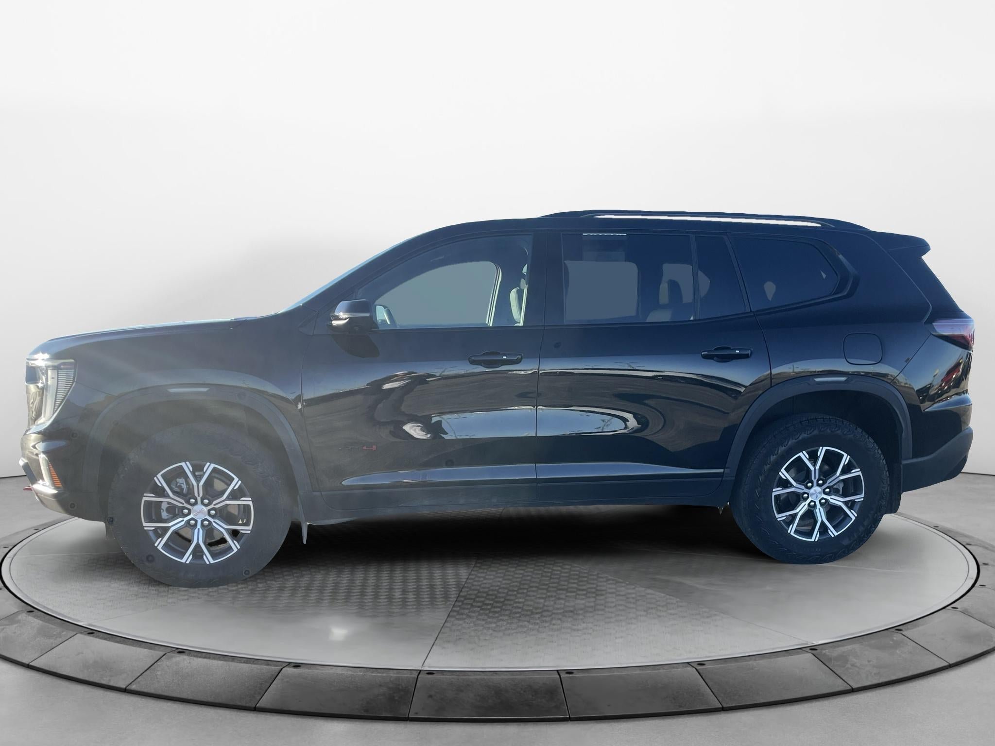 Used 2025 GMC Acadia AT4 w/ LPO, Floor Liner Package AWD/4WD image 2