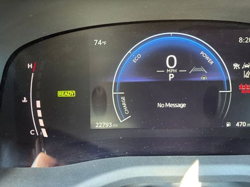 Used 2025 Toyota Camry LE FWD image 34