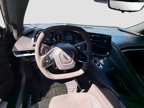 Used 2025 Chevrolet Corvette Stingray Premium Cpe w/ Z51 Performance Package image 15