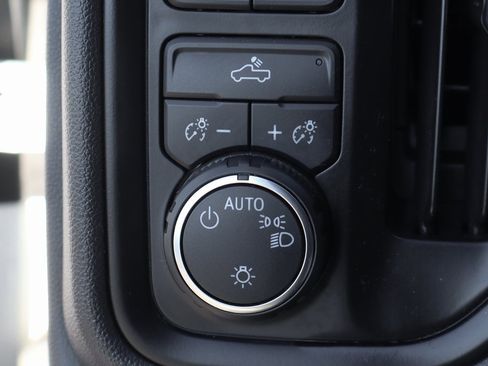 Used 2023 Chevrolet Silverado 1500 Custom image 21