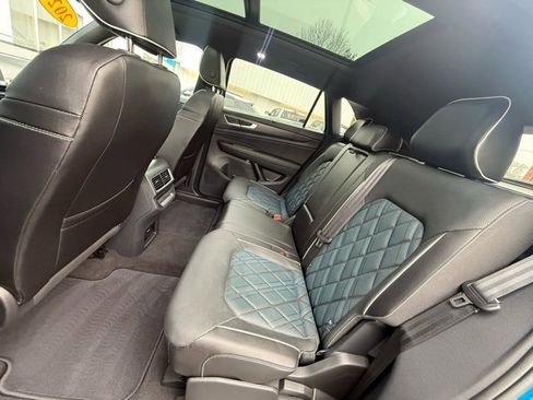 Used 2024 Volkswagen Atlas Cross Sport SEL Premium R-Line image 16