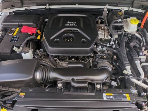 Used 2022 Jeep Wrangler Unlimited Rubicon 4xe w/ Cold Weather Group image 15