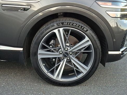 Certified 2025 Genesis GV80 3.5T e-SC AWD/4WD image 8