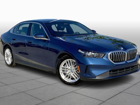 Used 2024 BMW 530i RWD image 2