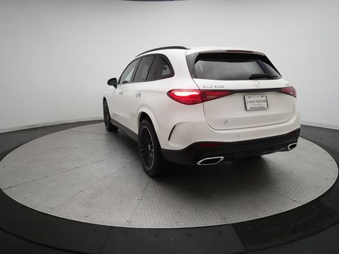 Used 2025 Mercedes-Benz GLC 300 4MATIC image 35