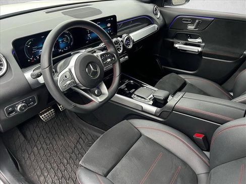 Used 2023 Mercedes-Benz GLB 250 image 9
