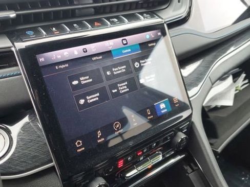 Certified 2022 Jeep Grand Cherokee Trailhawk w/ Advanced Protech Group II image 20