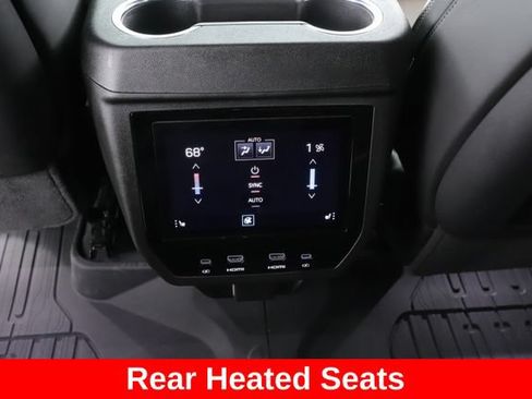 Used 2025 GMC Yukon Denali Ultimate w/ LPO, Floor Liner Package AWD/4WD image 32