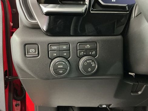 New 2026 Chevrolet Silverado 1500 LT w/ Z71 Off-Road Package AWD/4WD image 11