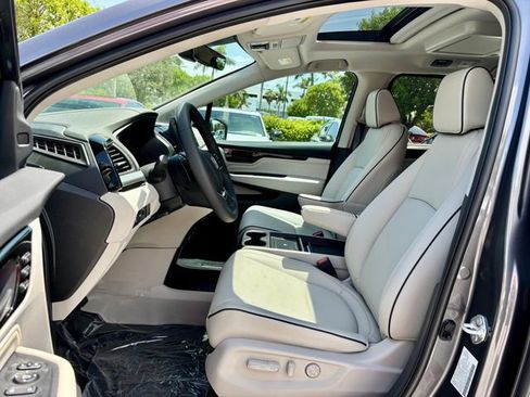 New 2026 Honda Odyssey Touring image 8