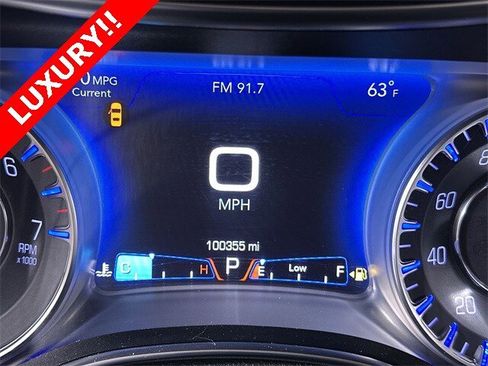 Used 2018 Chrysler 300 Limited image 12