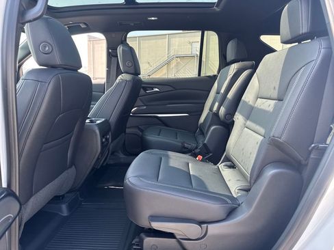 New 2026 Chevrolet Traverse LT w/ Sun and Wheel Package image 12