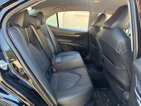 Used 2020 Toyota Camry SE FWD image 33