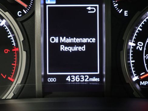 Used 2023 Toyota 4Runner Limited AWD/4WD image 40