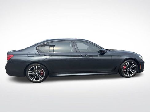 Used 2017 BMW 740i xDrive AWD/4WD image 8
