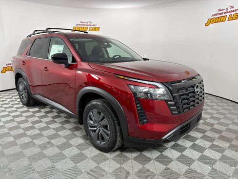 New 2026 Nissan Pathfinder SV image 8