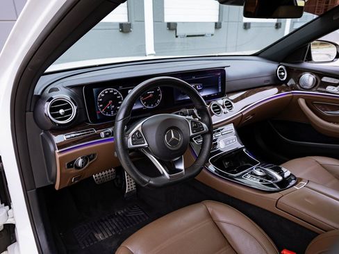 Used 2017 Mercedes-Benz E 43 AMG 4MATIC Sedan image 21